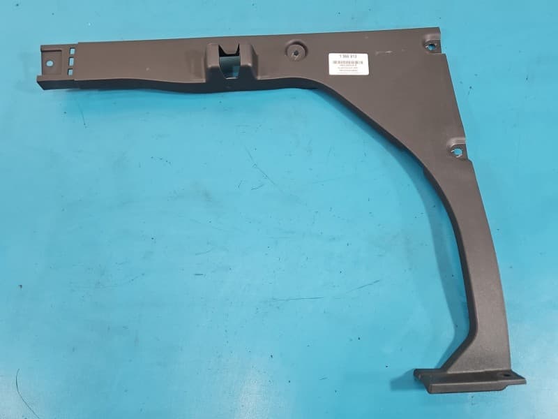 Osłona ZAŚLEPKA PLASTIK osłona bagażnika tył lewa / uszkodzone jedno mocowanie Hyundai Elantra VII 20- 85785-AA000