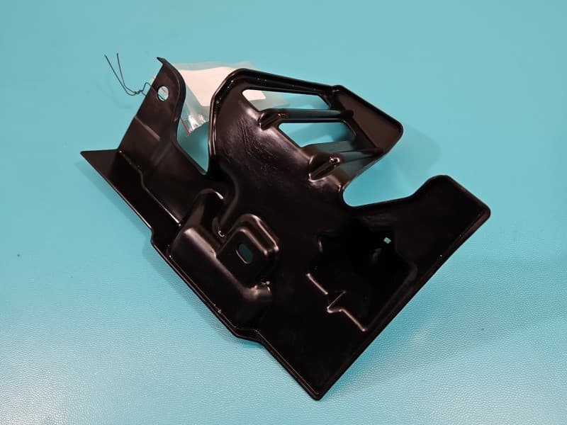KIEROWNICA Wlot powietrza Mitsubishi Outlander III 12-22 2,0 16V 6400D586 4B45X