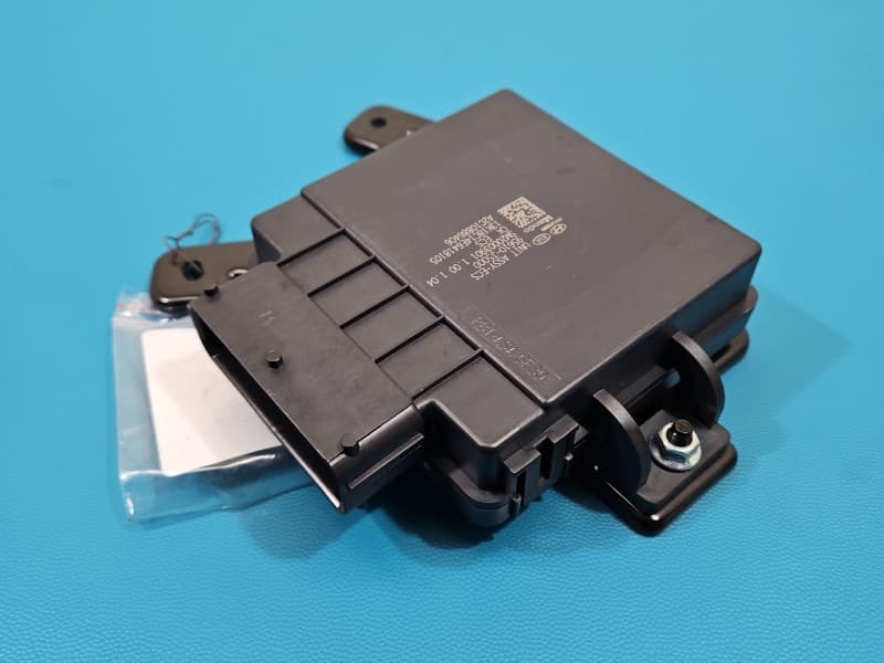 Sterownik moduł zawieszenia pneumatycznego Kia Stinger 95610-J5000 A2C10886406