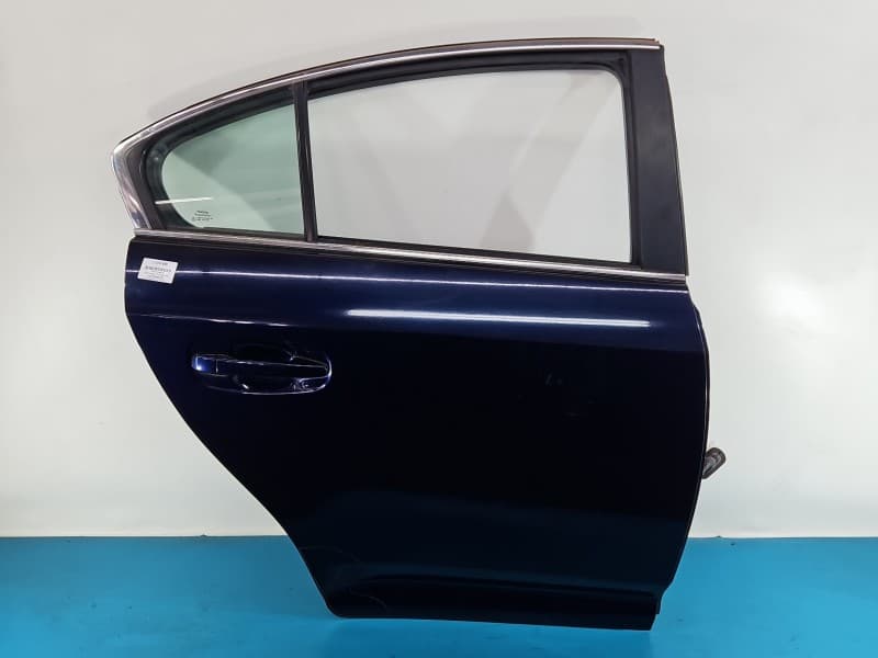 Drzwi tył prawe Toyota Avensis III T27 sedan 4d 8S6