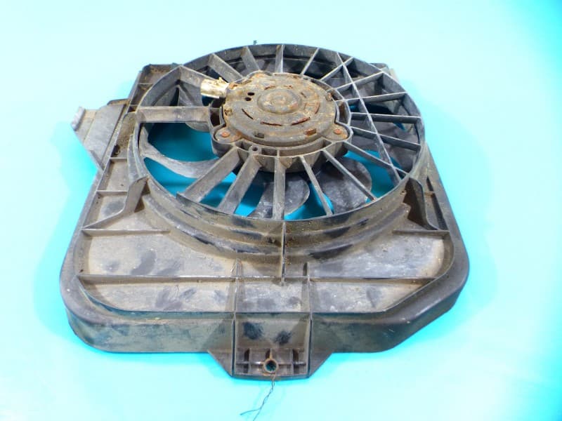 Wentylator Wiatrak klimatyzacji Chrysler Voyager IV 00-07 2,4 wiel 04809170AE