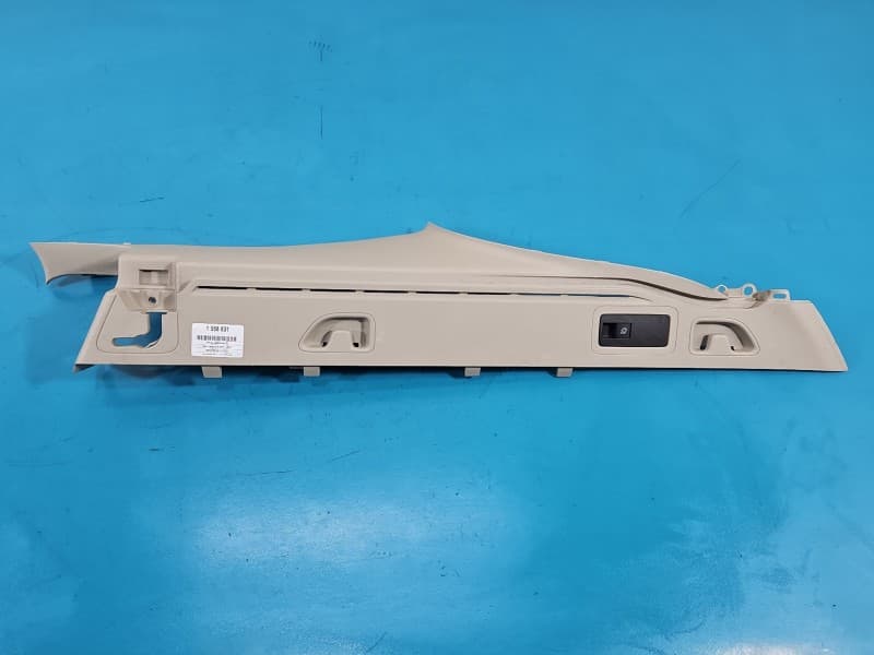 Osłona ZAŚLEPKA PLASTIK Rysy PROWADNICA BAGAŻNIKA PRAWA Opel Insignia B 13487519RH