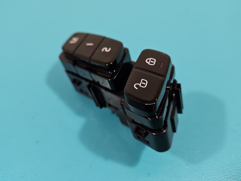 Przełącznik fotela LP PAMIĘCI Volvo V90 31433417