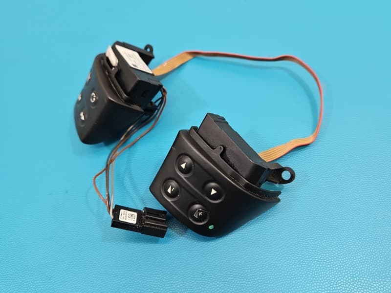 Przełącznik multifunkcja kierownicy Seat Leon II 5P0959537