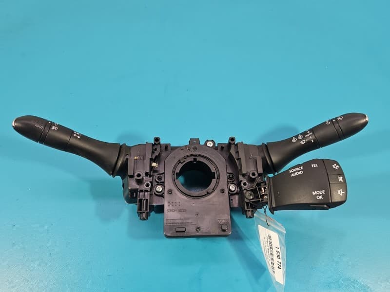 Przełącznik zespolony Renault Talisman 479452615R
