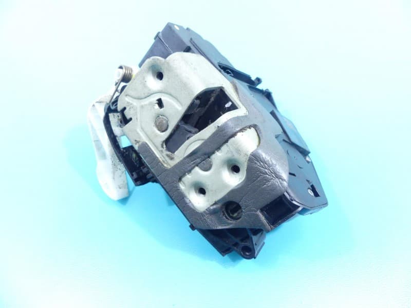 Zamek przód prawy Ford Fiesta Mk7 EUROPA 4PIN 8A6A-A21812-BJ