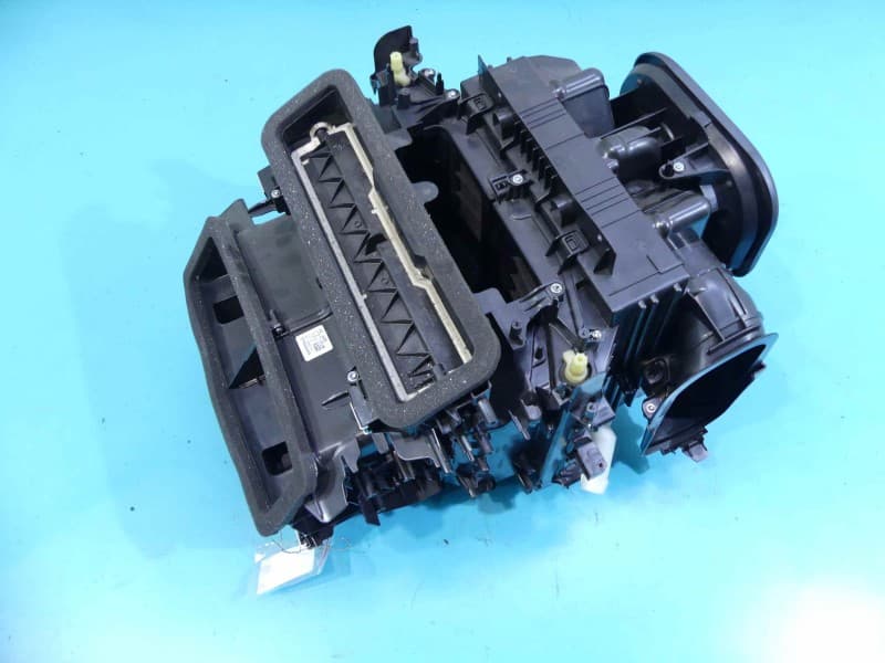 Nagrzewnica Volvo S90 II 16- BZ73737 9414030 P31497562 EM409011 EUROPA