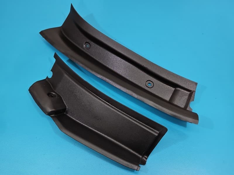 Osłona ZAŚLEPKA PLASTIK Osłona pasa bagażnika tył lewa / 2szt Mercedes GL II X166 A1666900164