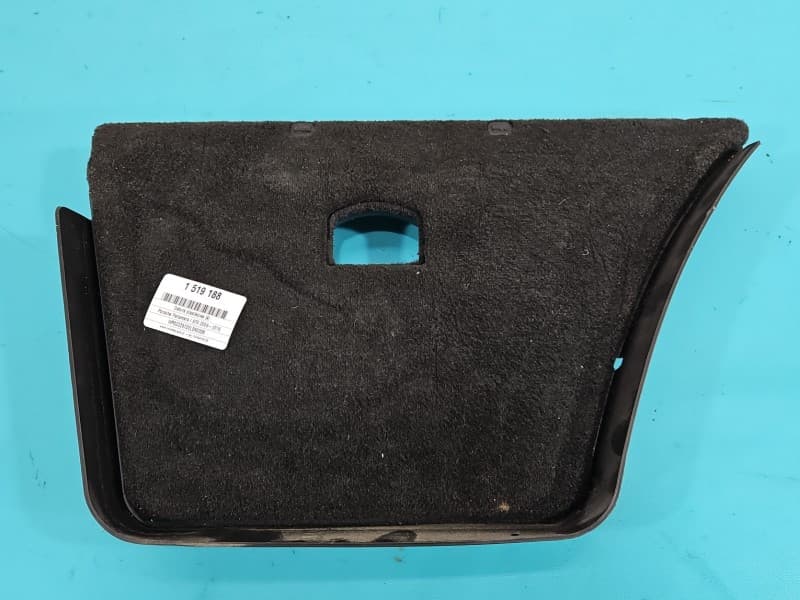 Osłona ZAŚLEPKA PLASTIK prawa bagażnika Porsche Panamera I 970 97055105600