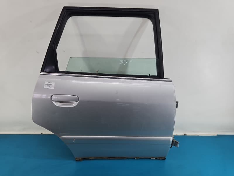 Drzwi tył prawe Audi A4 B5 kombi 5d LY7W