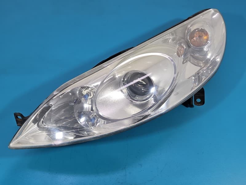 Reflektor lewy lampa przód Peugeot 407 EUROPA