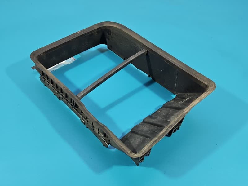 KIEROWNICA Wlot powietrza Renault Espace V 1,6 dci 215588142R