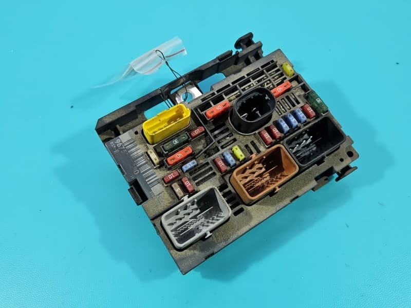 Sterownik moduł BSM Citroen C4 picasso I 06-13 9675877980