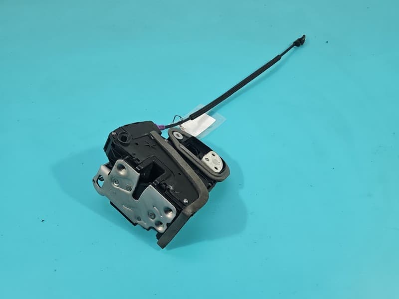 Zamek tył prawy Opel Insignia B 4pin 13598385