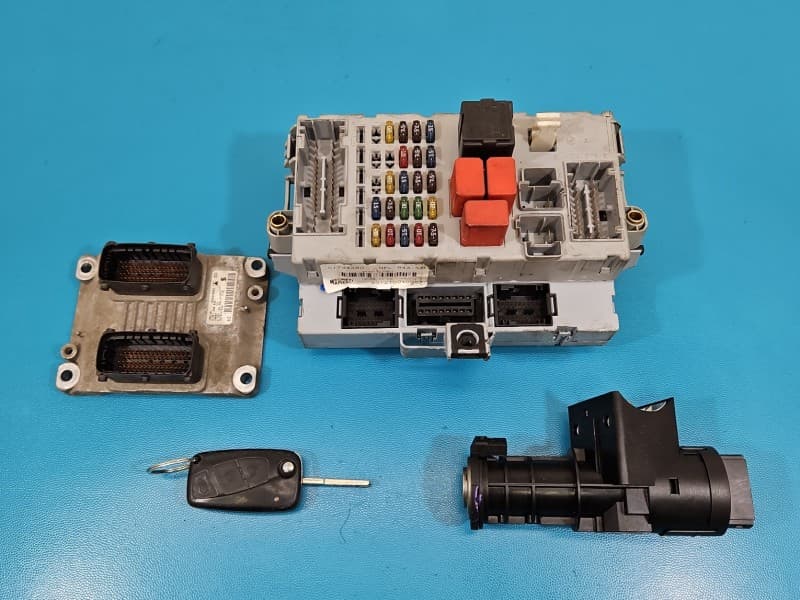 Komputer Sterownik silnika Lancia Ypsilon 1,2 16V 0261208033