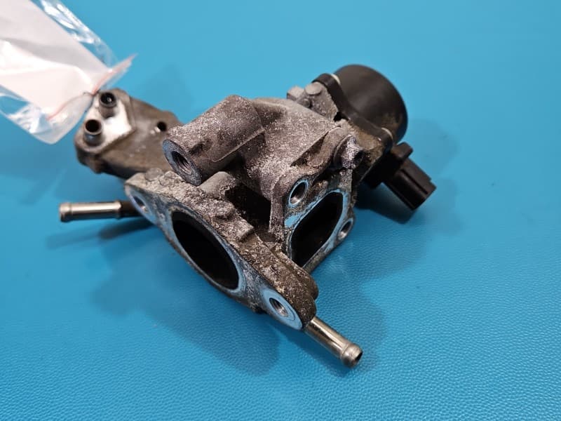 Zawór egr 4pin Toyota Rav4 V 2,5 hybryda 25620-25040