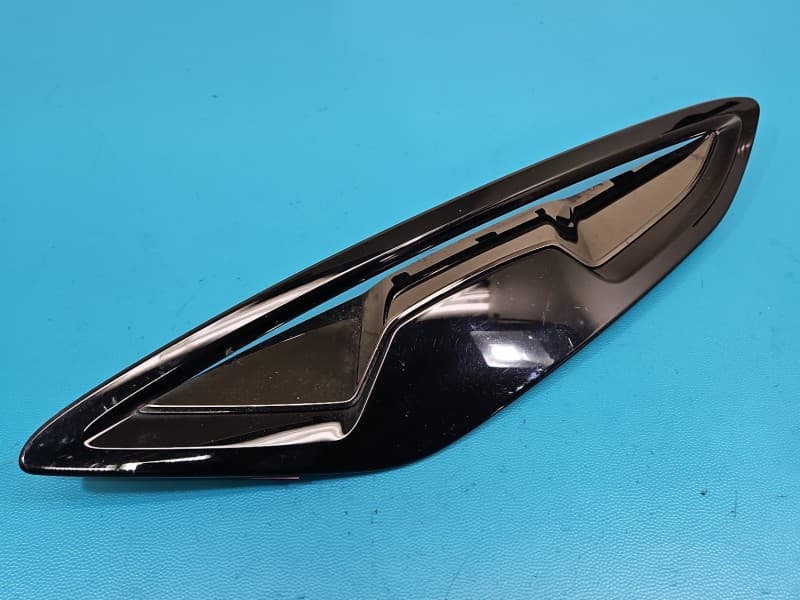 KIEROWNICA Wlot powietrza BMW G14 G15 G16 3,0 R6 7465213