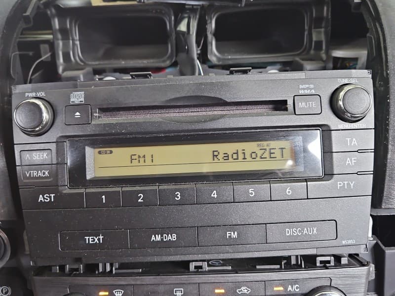 Radio fabryczne Toyota Avensis III T27 86120-05151 radioodtwarzacz