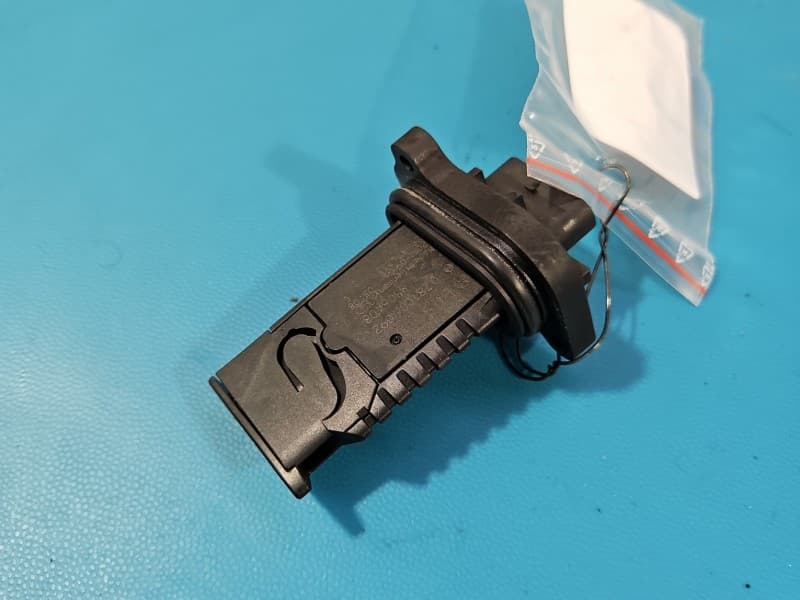 Przepływomierz Bmw f10 f11 2,0d 5-PIN 0281006092 8506408