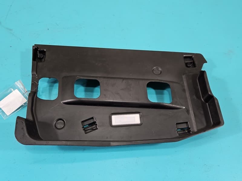 Osłona ZAŚLEPKA PLASTIK KONSOLI BMW X3 G01 6839434