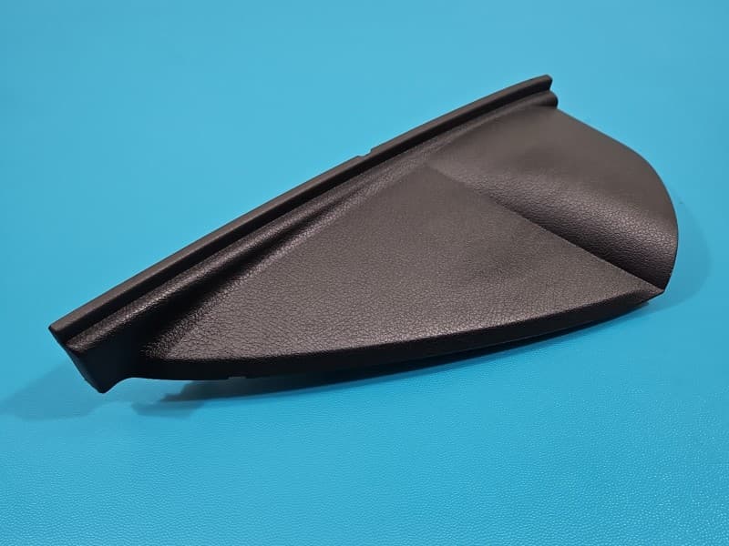 Osłona ZAŚLEPKA PLASTIK Lewa konsoli Kia Stinger 84781-J5000