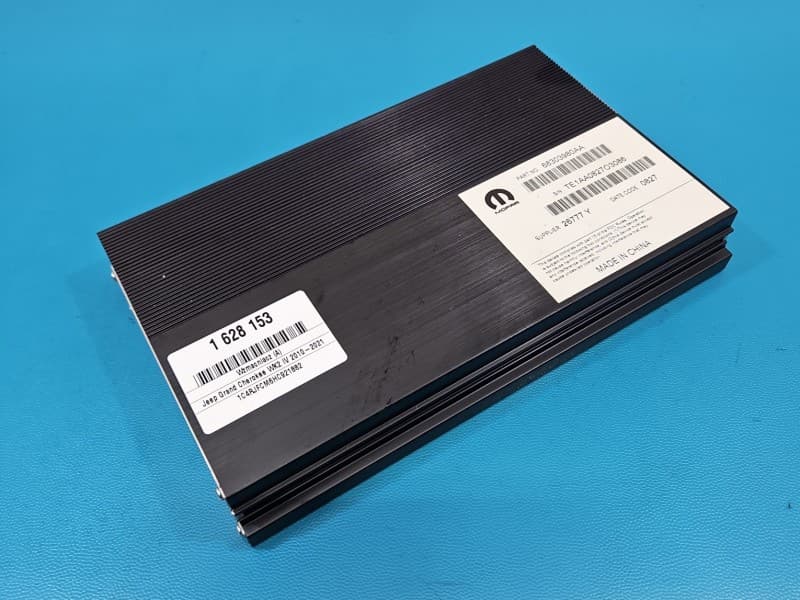 Wzmacniacz Jeep Grand Cherokee IV WK2 68303980AA