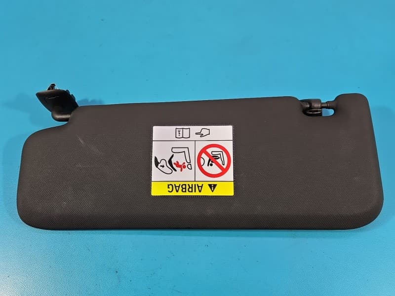 Przesłonka prawa BMW X3 G01 DASZEK osłona przeciwsłoneczna