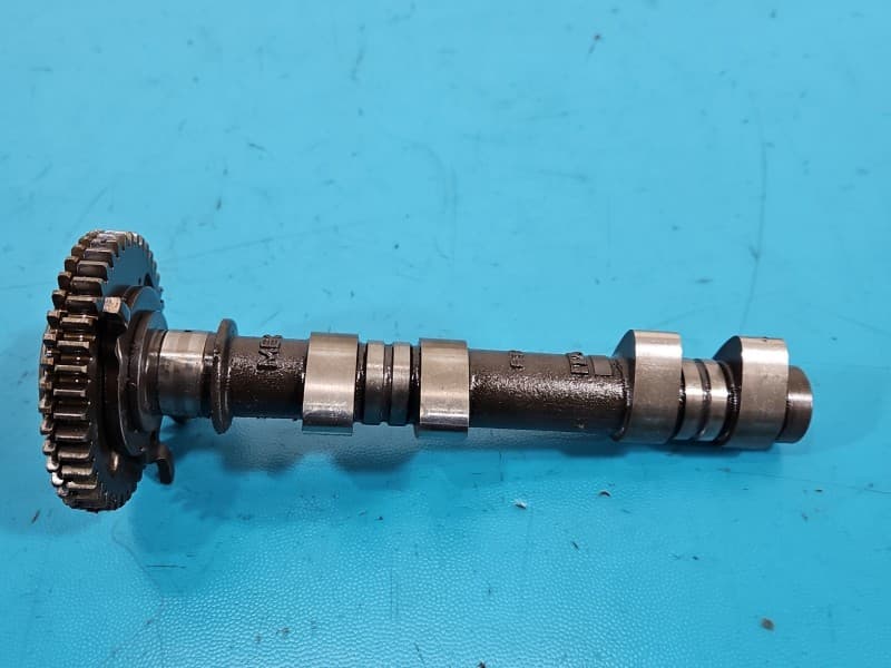 Wałek rozrządu Honda VFR 800 98-01 0,8b
