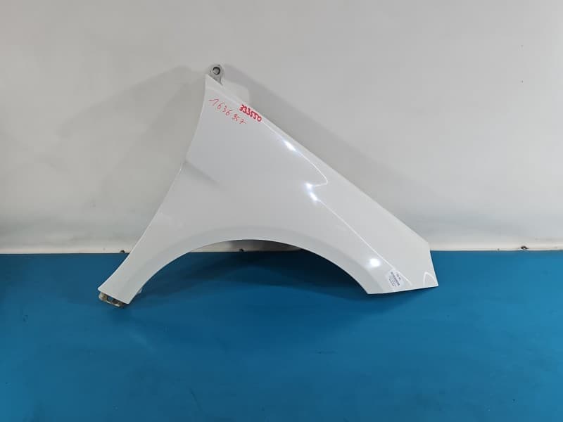 Błotnik przód prawy Mercedes W245 650