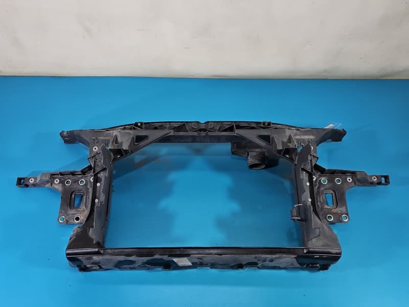 WZMOCNIENIE CZOŁOWE Pas przedni Seat Leon II 1P0805588