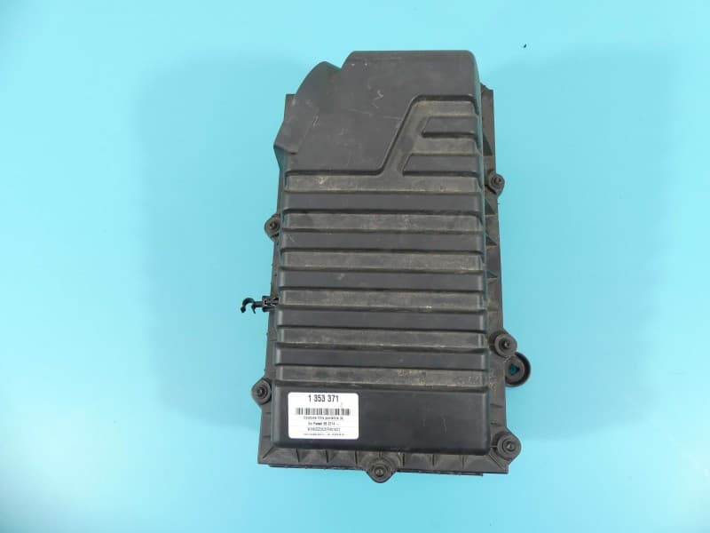 Obudowa filtra powietrza Vw Passat B8 2,0 tdi 3Q0129601D