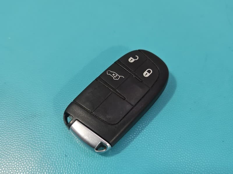 PILOT KLUCZYK KEYLESS Jeep Grand Cherokee IV WK2