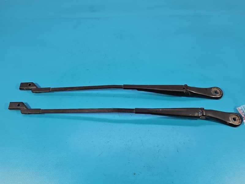 Ramie wycieraczki przód komplet lewe prawe Opel Zafira C 20812593 20812594