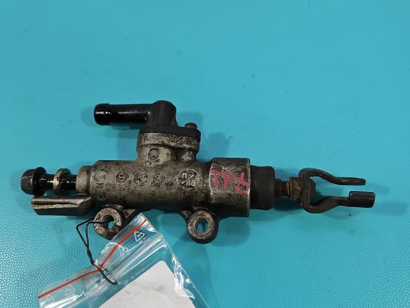 Pompa hamulcowa Honda VFR 800 98-01 0,8b 1572786