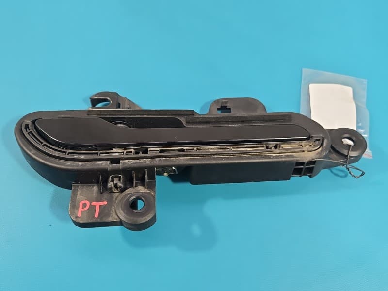 Klamka tył prawa zewnętrzna Tesla Model Y 1528115-00-D PPSB