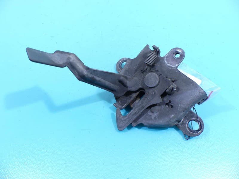 Zamek maski Toyota Estima III 06-19