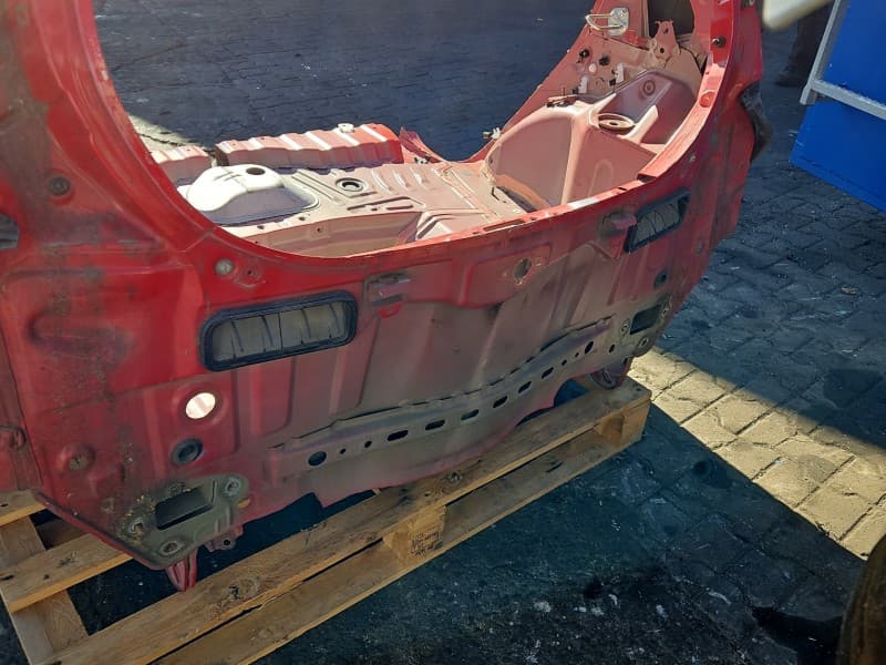 Pas tylny podłoga wanna bagażnika Toyota Aygo II 14-22 HB
