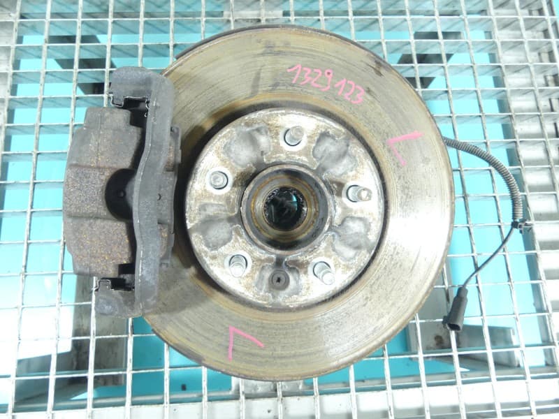 Zwrotnica lewa piasta przód 1,7 cdti Opel Astra IV J