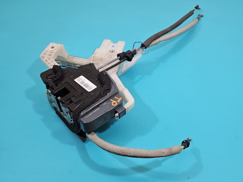 Zamek tył prawy Hyundai Elantra VI 15-20 4pin 81420-F2000