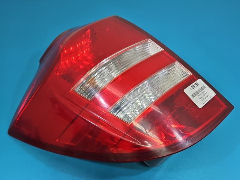Lampa tył lewa błotnika Kia Ceed I 06- kombi EUROPA