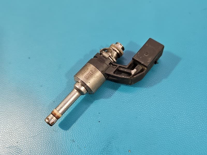 Wtryskiwacz 03C906036E Vw Golf V 1,4 TSI 140KM
