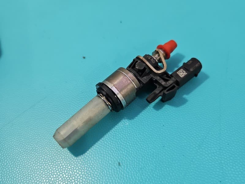 Wtryskiwacz 0261500443 Skoda Kamiq 1,0 TSI DLAA 110KM