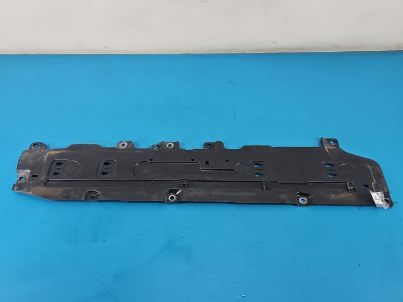 Osłona ZAŚLEPKA PLASTIK osłona podwozia PRAWA Volvo S90 II 16- 31497352