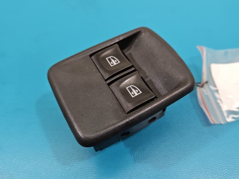 Przełącznik szyb Mercedes Citan W415 12- Mercedes-Benz OE EU 254117873R
