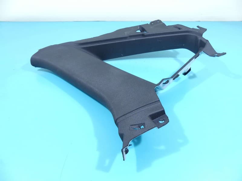 Osłona ZAŚLEPKA PLASTIK SŁUPKA TYŁ PRAWA / WERSJA LONG Volvo S90 II 16- 31688107