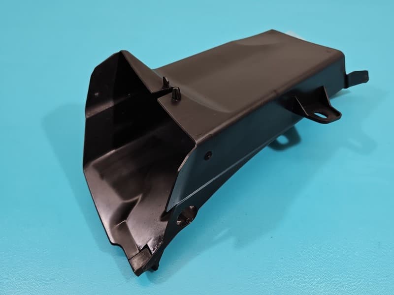 KIEROWNICA Wlot powietrza Bmw f10 f11 2,0d N47D20D 7331783