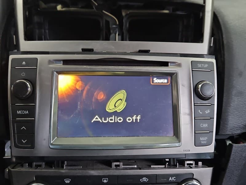 Radio fabryczne Toyota Avensis III T27 86140-05040 radioodtwarzacz