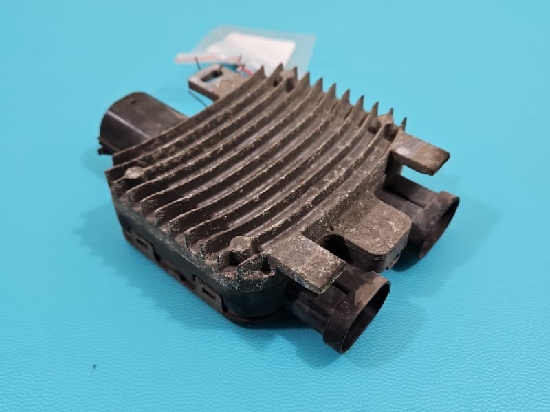 Przekaźnik wentylatorów wentylatora Ford Mondeo Mk4 2,0 tdci 940004107