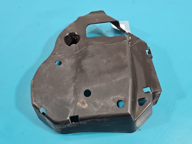 Osłona ZAŚLEPKA PLASTIK Tylnej belki Peugeot 308 III 9846802380