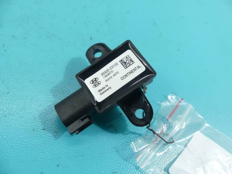 Czujnik uderzeniowy uderzenia Hyundai Elantra V 10-16 95920-3X100 5WK44372